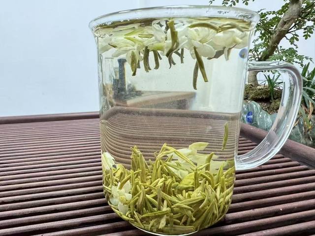 茉莉白雪花 细节